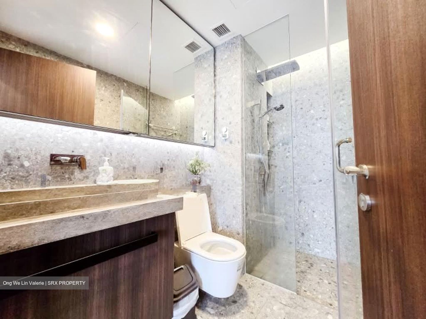 One Pearl Bank (D3), Apartment #557114411